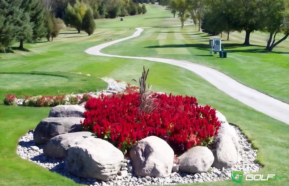 Wolf Run Golf Club in Janetville, Ontario — semi-private, 18-hole golf course