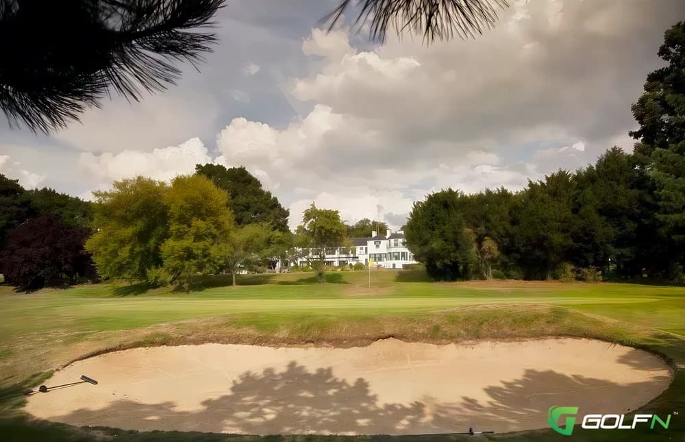 Oaks - Hartsbourne Country Club in Bushey Heath, England — private, 9-hole golf course, designed by Fred G. Hawtree (1927)