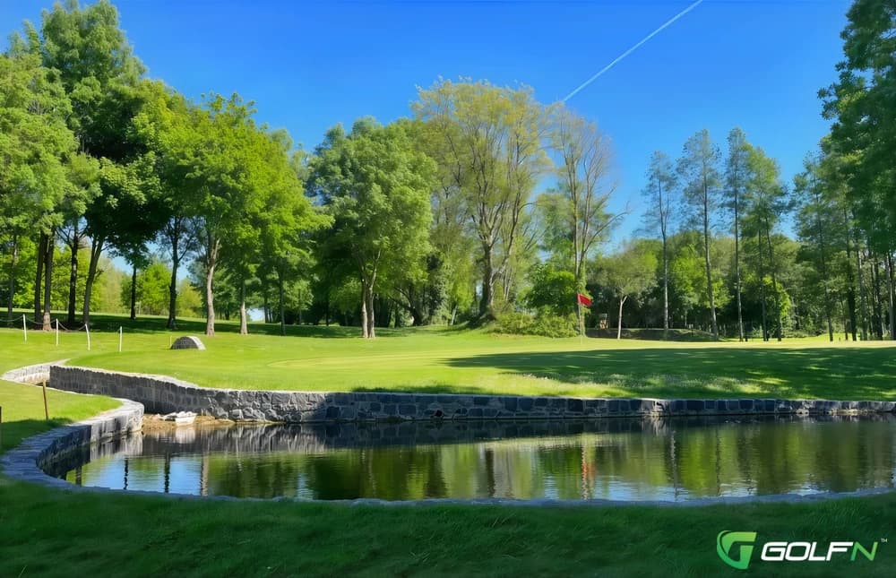 Abbeyleix Golf Club in Abbeyleix, Laois โ public, 18-hole golf course