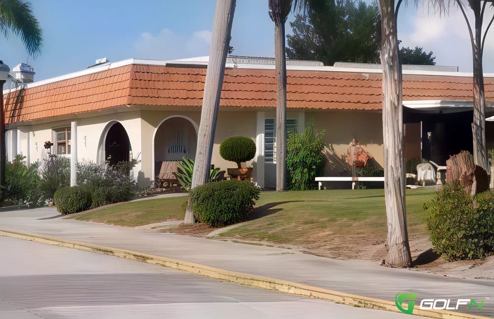Forest Hills Golf Course in Holiday, Florida — public, 9-hole golf course