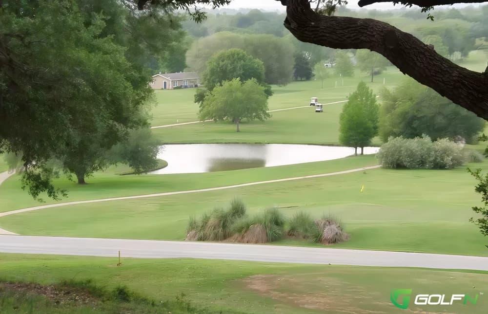 Frisch Auf Valley Country Club in La Grange, Texas — semi-private, 18-hole golf course