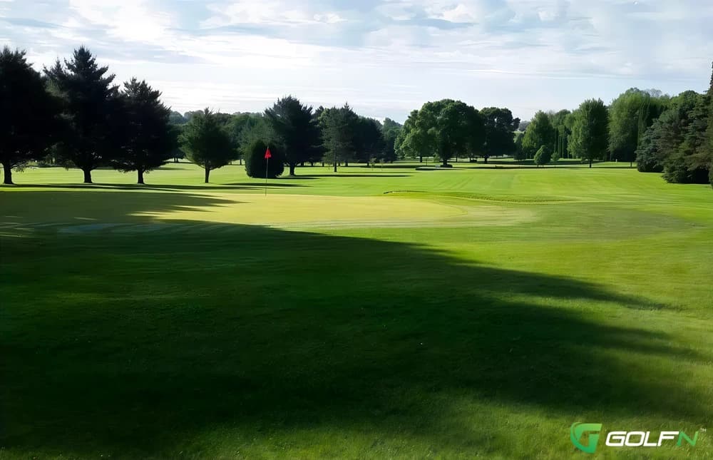 Rolling Knolls Golf Course in Dyersville, Iowa — public, 9-hole golf course