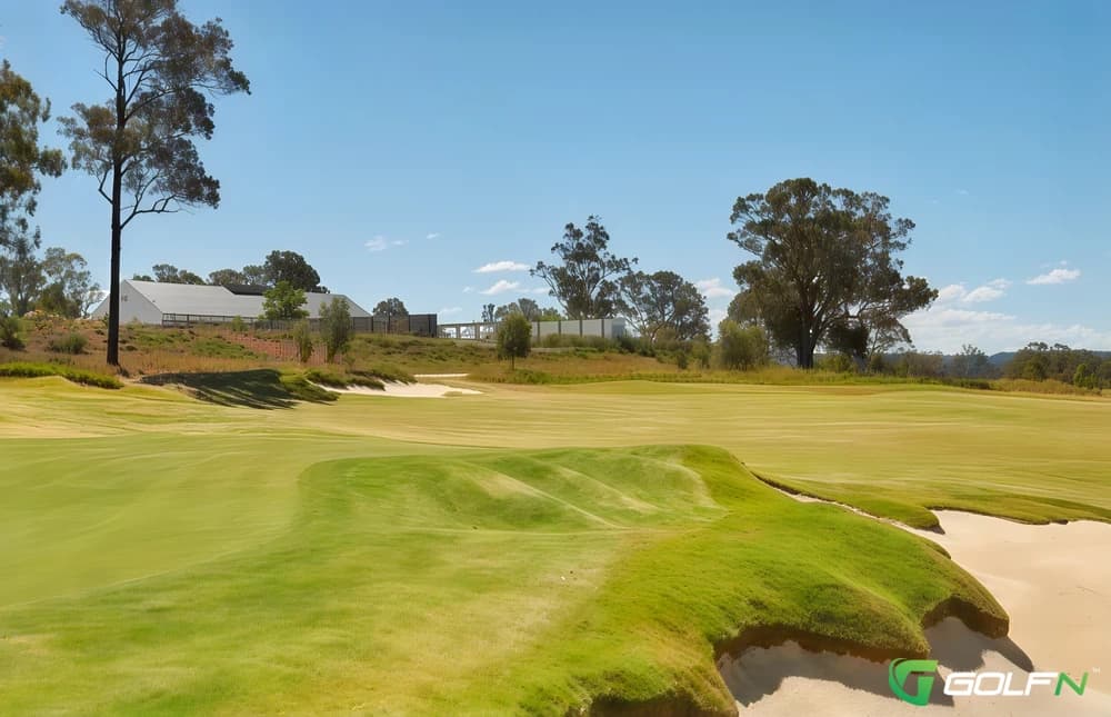Bingara Gorge Golf Course in Wilton, New South Wales β 18-hole golf course, designed by Graham Marsh (2015)