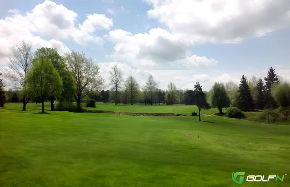Orchard Ponds Golf Club in Erie, Pennsylvania — public, 9-hole golf course