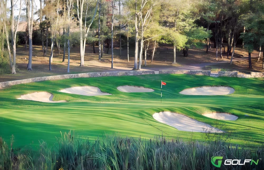 Old - Stonewall Links Golf Club in Elverson, Pennsylvania — private, 36-hole golf course, designed by Tom Doak (2003)