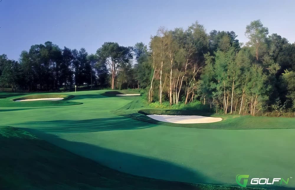 Oakhurst Golf & Country Club in Clarkston, Michigan — private, 18-hole golf course, designed by Arthur Hills (1998)