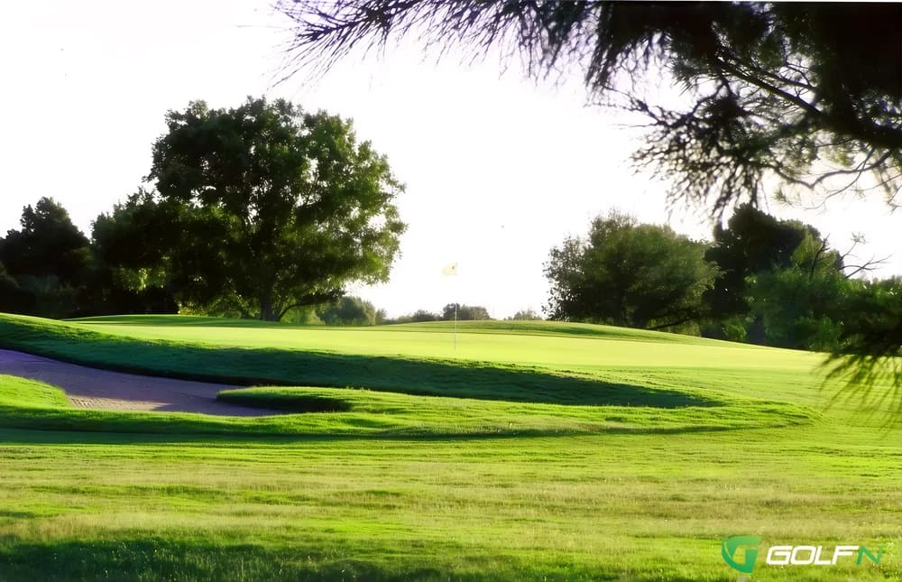 Bentwood Country Club in San Angelo, Texas — private, 18-hole golf course, designed by Billy Martindale