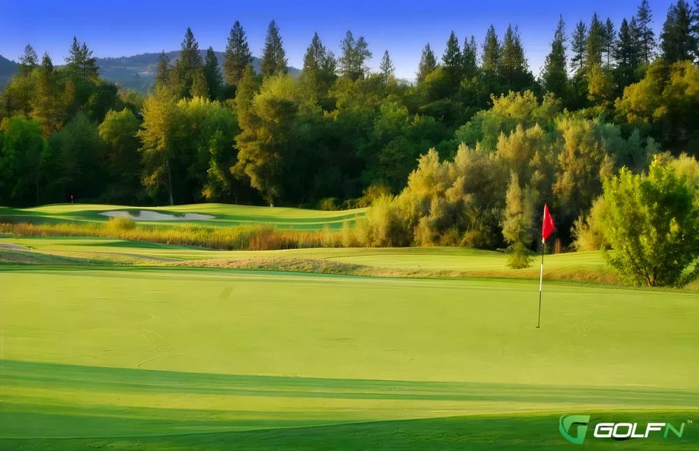 Eagle Point Golf Course in Eagle Point, Oregon — semi-private, 18-hole golf course, designed by Robert Trent Jones, Jr. (1996)