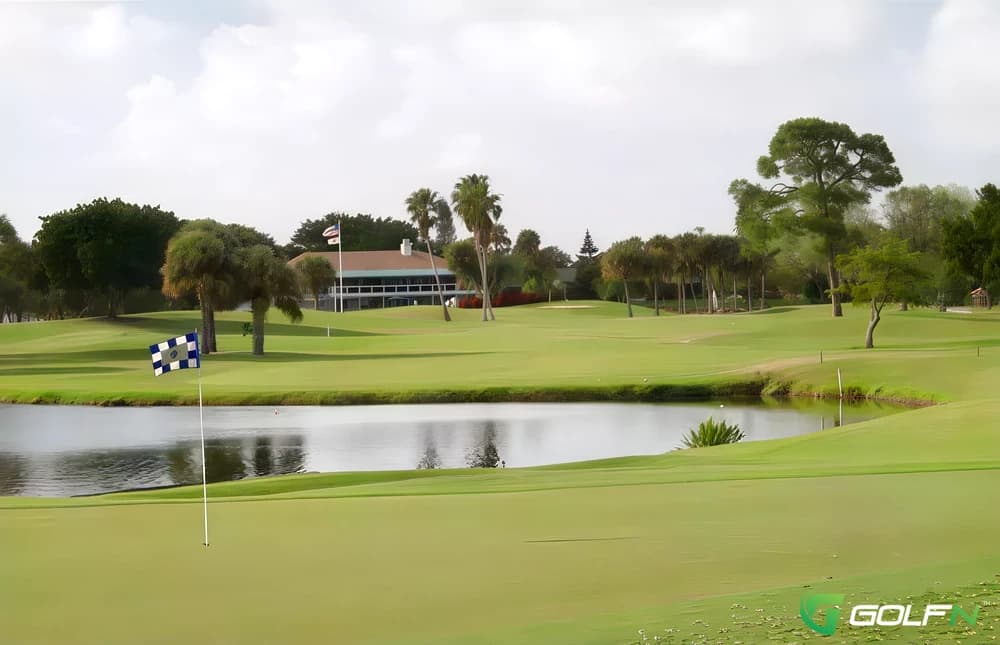 Heritage Ridge Golf Club in Hobe Sound, Florida — semi-private, 18-hole golf course, designed by Tom Fazio