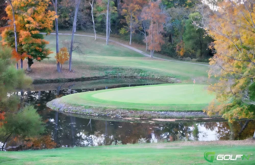 The Sportsman Golf Course(Vineyard Golf Course) in Rising Sun, Indiana — public, 18-hole golf course, designed by Ken Perfect