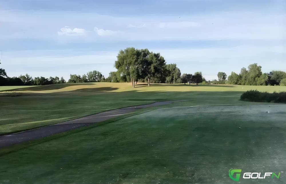 Oxford Hills Golf & Country Club in Oxford, Michigan — public, 18-hole golf course