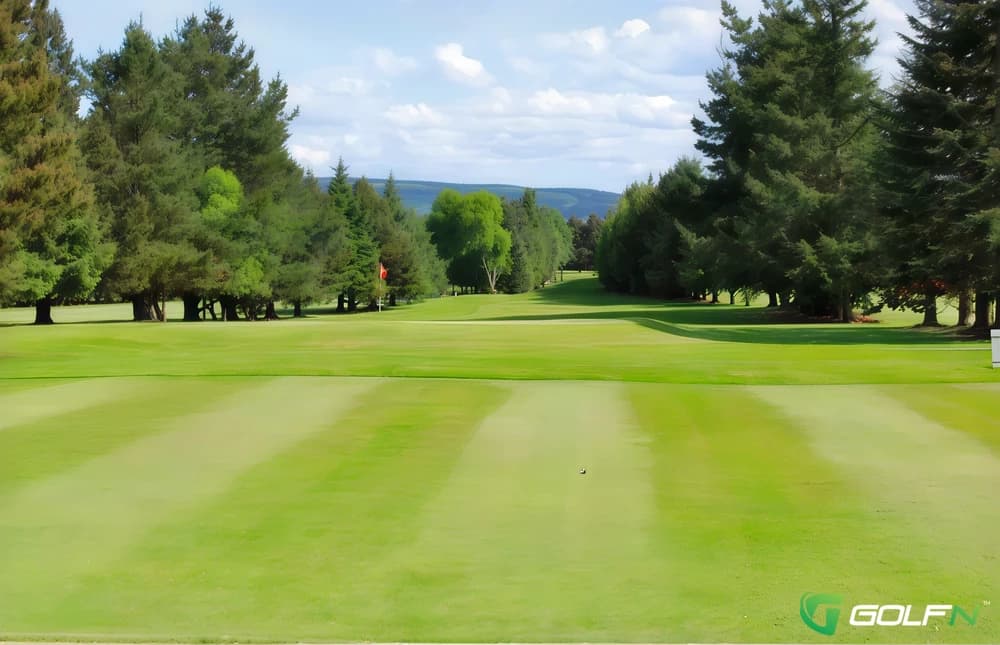 Kanturk Golf Club in Kanturk, Cork โ private, 18-hole golf course