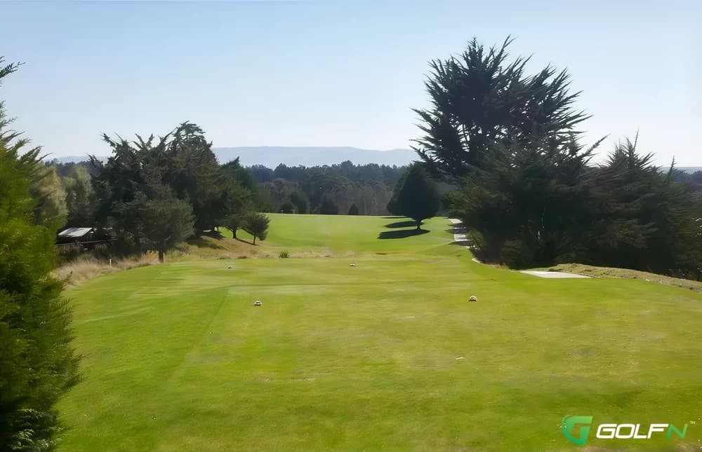 Cypress Ridge Golf Course in Topeka, Kansas — public, 18-hole golf course, designed by Bill Leonard