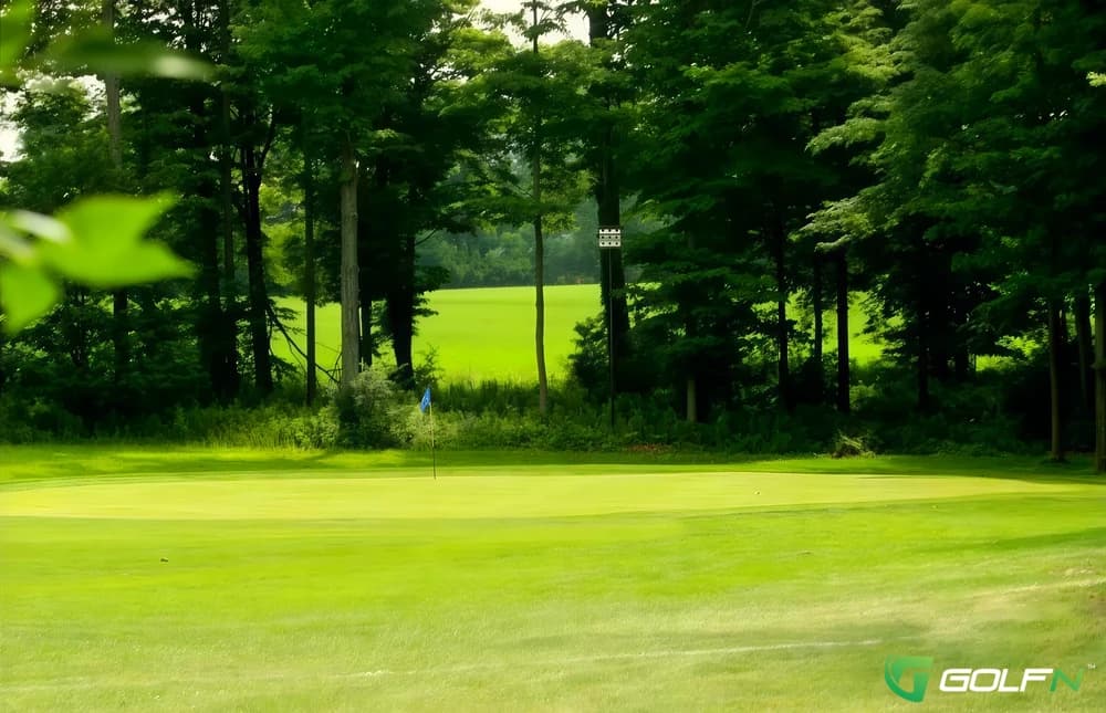 Sunset Ridge Golf Club in Marcellus, New York — semi-private, 18-hole golf course, designed by John Yuhas (1998)