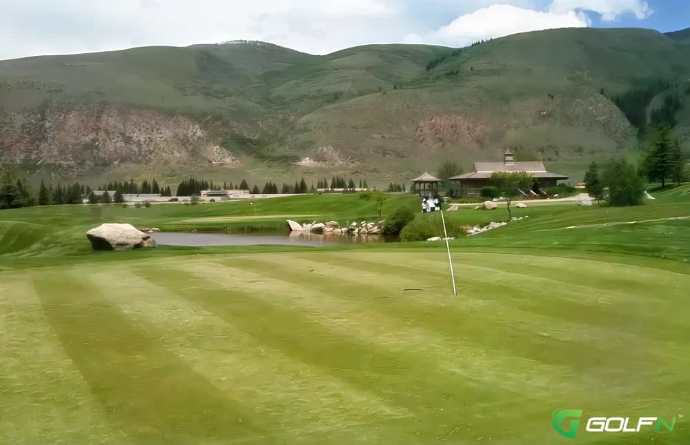 Par 3 - Willow Creek in Avon, Colorado — public, 9-hole golf course