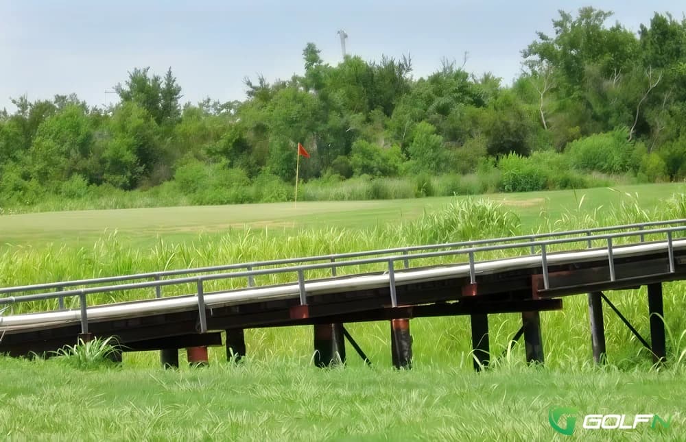 Iron Oaks Golf Club in Beaumont, Texas — public, 18-hole golf course, designed by Johnny Barlow