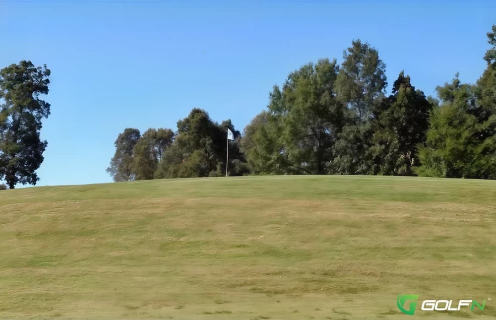 Benton Golf And Country Club in Benton, Kentucky — semi-private, 18-hole golf course, designed by Alex McKay