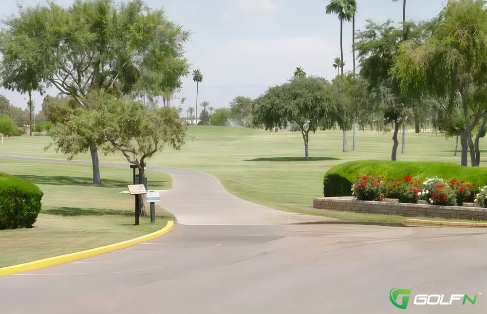Willow Creek Golf Course in Sun City, Arizona — private, 18-hole golf course, designed by George Fazio