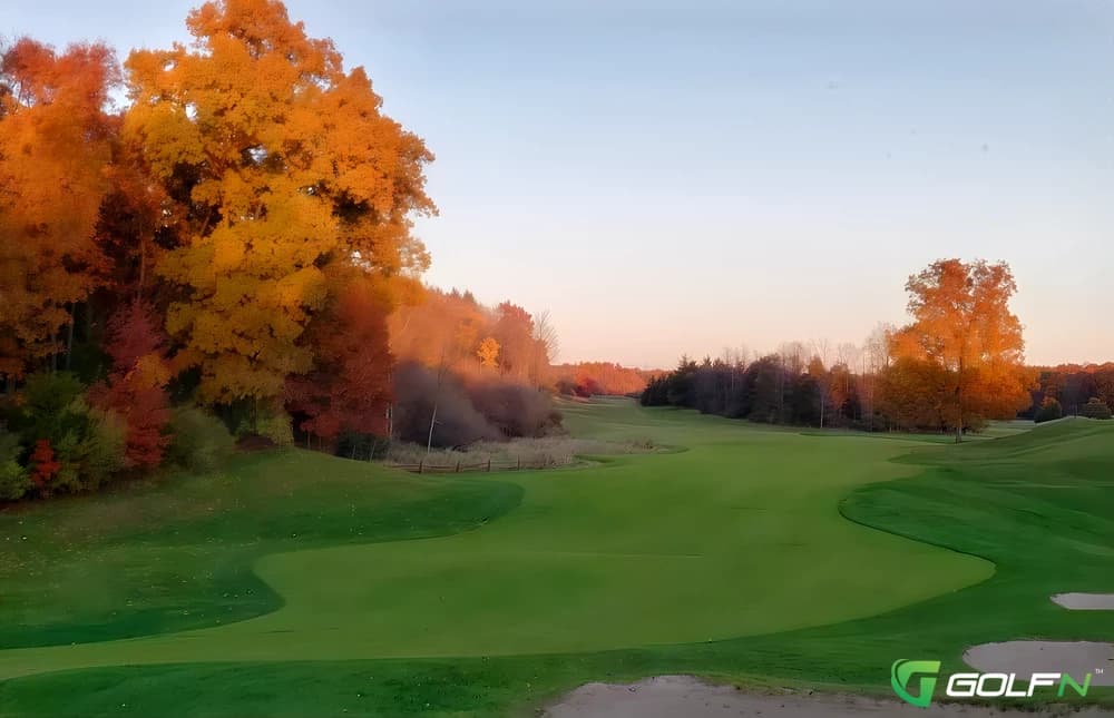 Moose Ridge Golf Course in South Lyon, Michigan — public, 18-hole golf course, designed by Ray Hearn (2000)