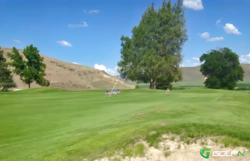 Rolling Hills Golf Course in Weiser, Idaho — public, 9-hole golf course, designed by Frank James (1947)