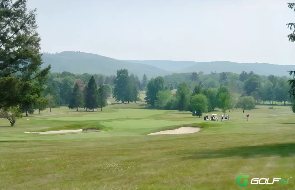 Mahoning Valley Country Club in Lehighton, Pennsylvania — semi-private, 18-hole golf course, designed by William & David Gordon