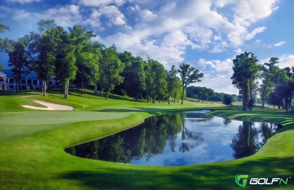 Tpc Deere Run in Silvis, Illinois — public, 18-hole golf course, designed by Weibring-Wolfard Golf Design
(2000)