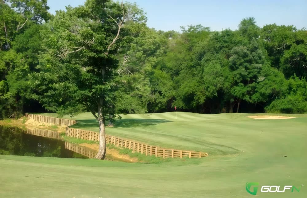 Eagle Creek Golf Course in Dover , Delaware — military, 18-hole golf course, designed by Ed Ault (1967)