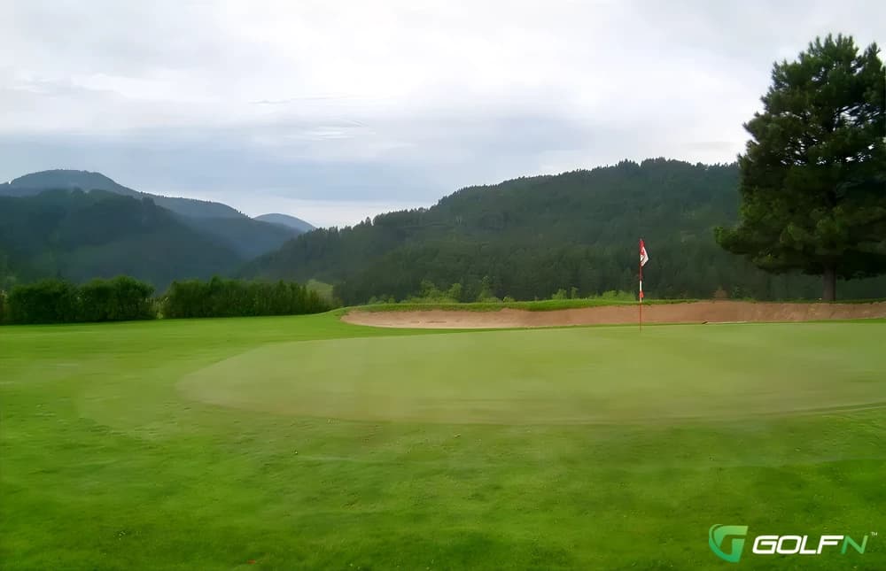 Spearfish Canyon Country Club in Spearfish, South Dakota — semi-private, 18-hole golf course
