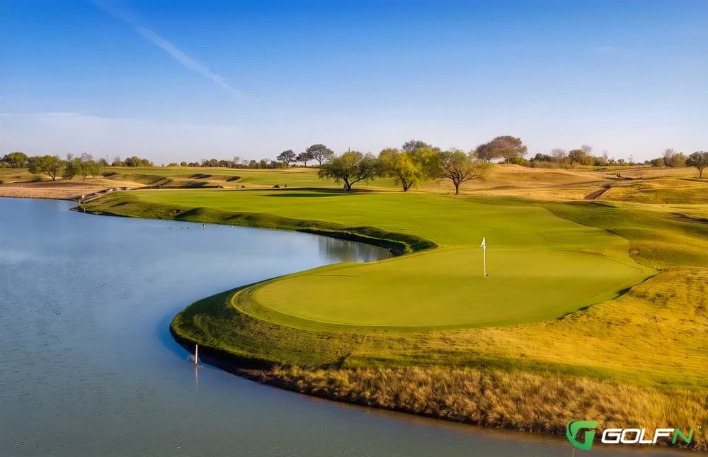Maridoe Golf Club in Carrollton, Texas — private, 18-hole golf course, designed by Ralph Plummer