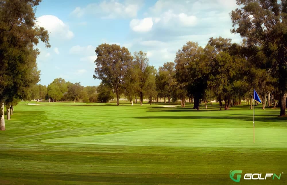 Oakwood Golf Course in Amherst, New York — public, 9-hole golf course