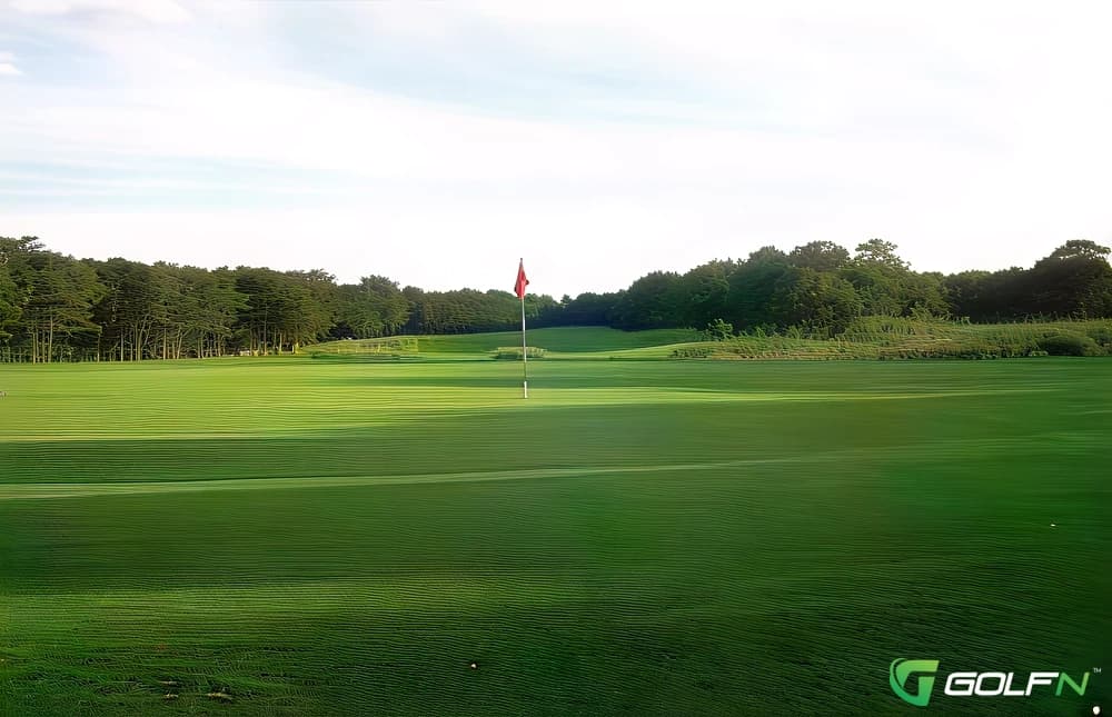 Holbrook Country Club in Holbrook, New York — public, 18-hole golf course