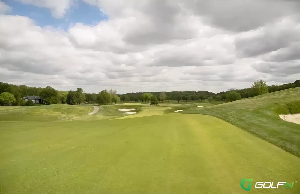 Moraine Country Club The in Kettering, Ohio — private, 18-hole golf course, designed by Alex Nipper Campbell