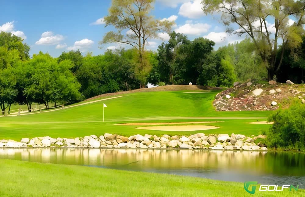 Waters Edge Golf Club in Worth, Illinois — public, 18-hole golf course, designed by Rick Robbins (1999)