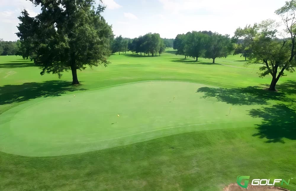 Franklin County Country Club in West Frankfort, Illinois — semi-private, 18-hole golf course, designed by Ted Locke