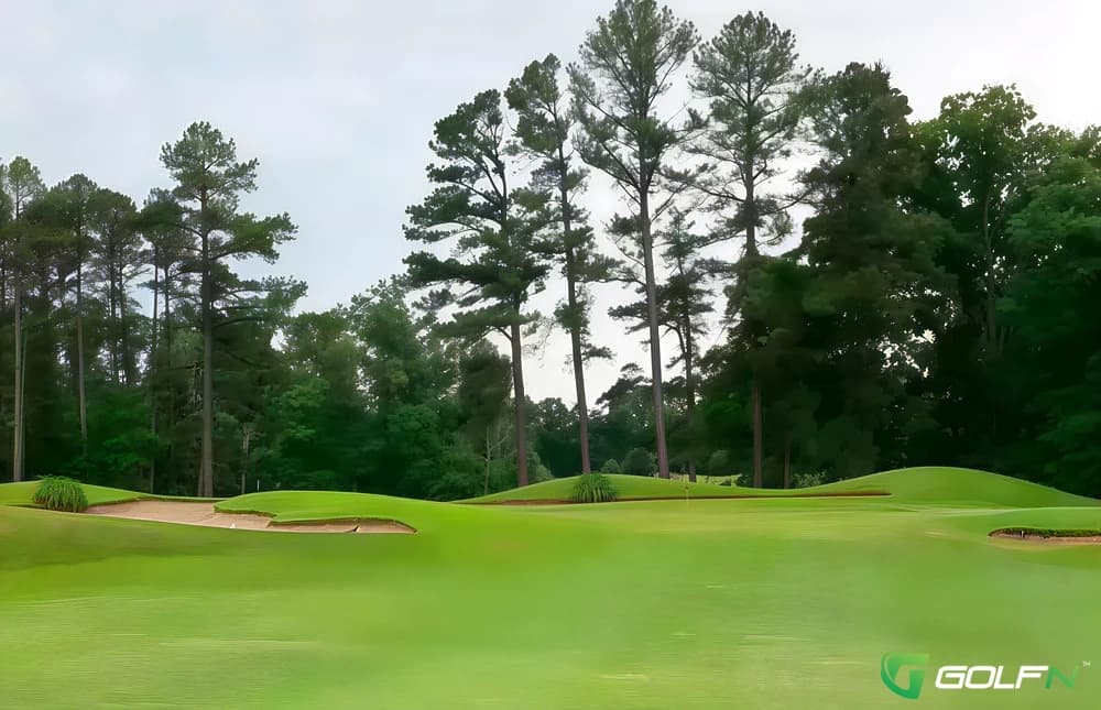 Hickory Ridge Public Golf Center in Carbondale, Illinois — public, 18-hole golf course, designed by William J. Spear