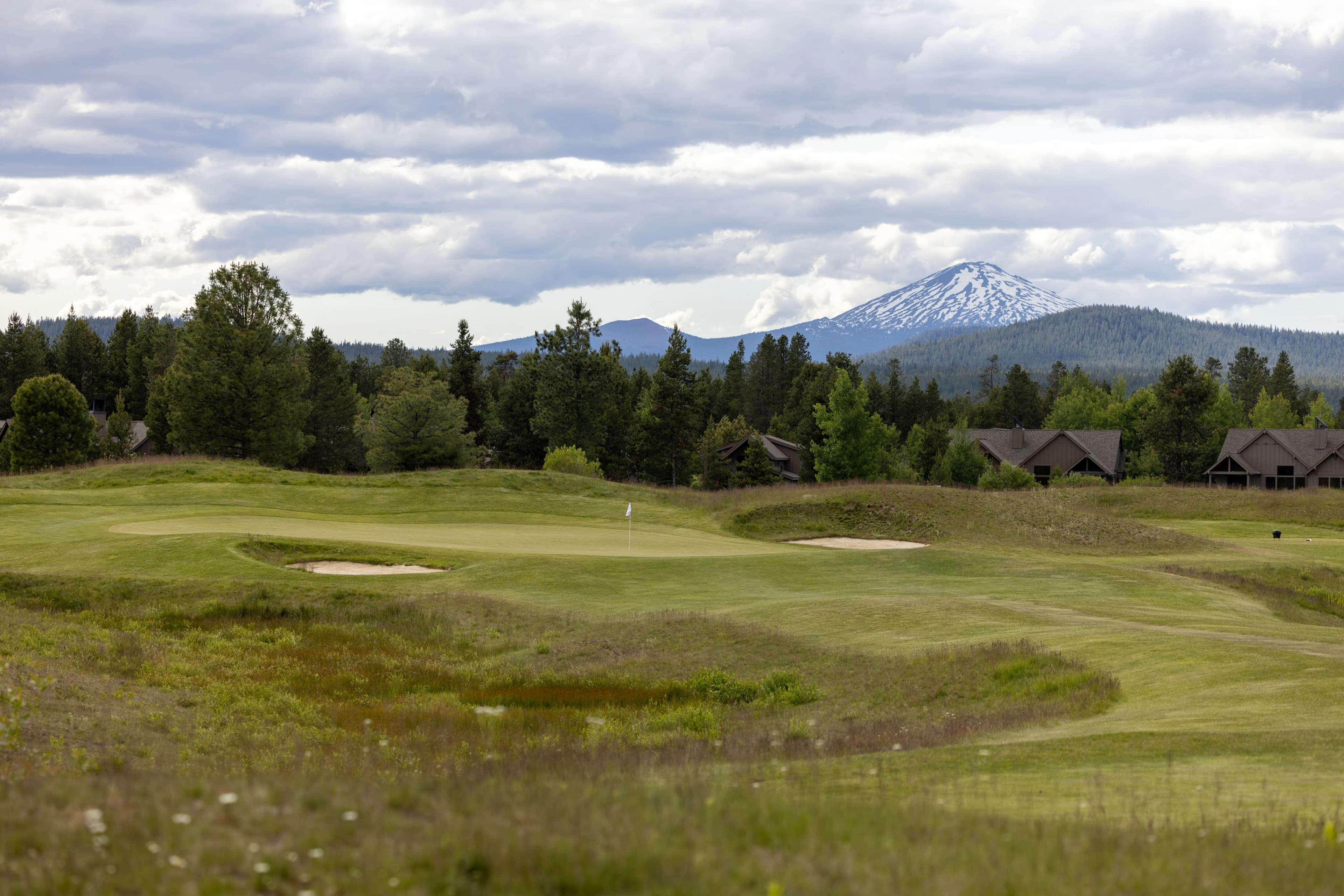 Caldera Links - Sunriver Resort Golf Club in Sunriver, Oregon — resort, 9-hole golf course