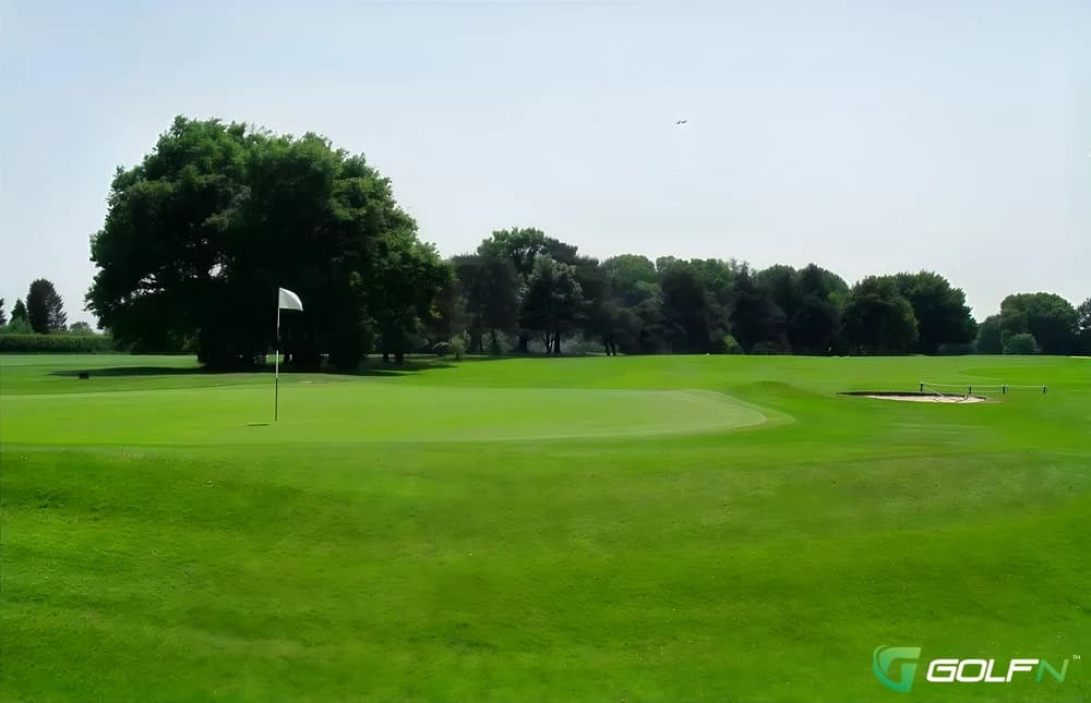 Maidenhead Golf Club in Maidenhead, England — private, 18-hole golf course, designed by John Henry Taylor (1928)
