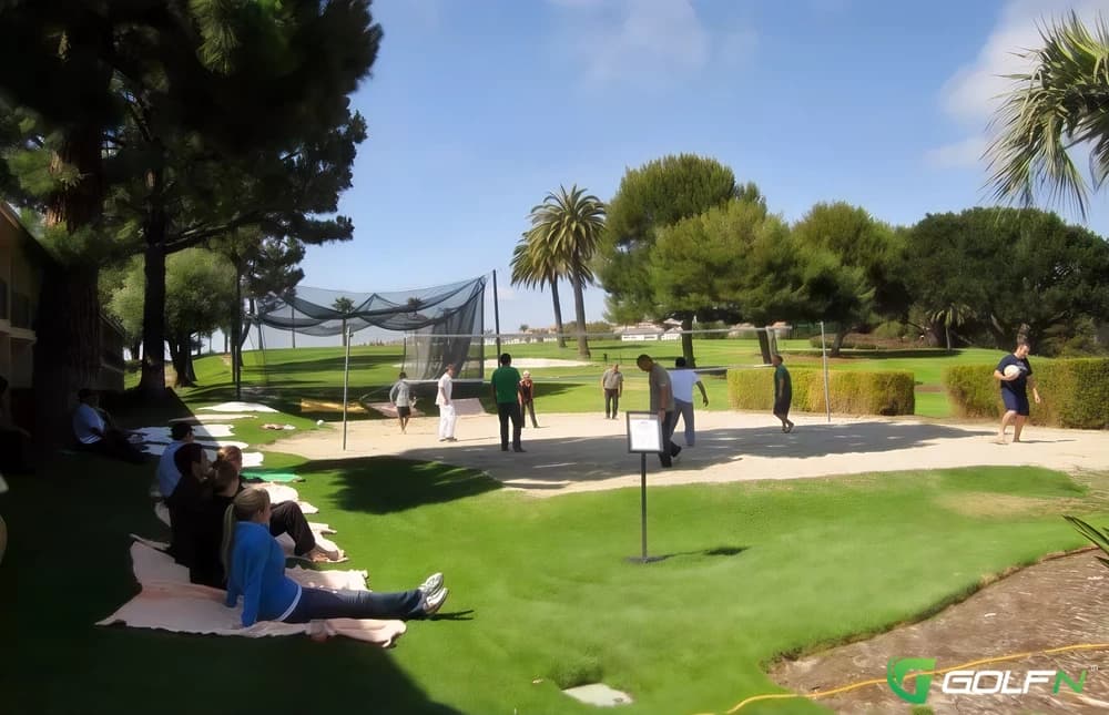 Hyatt Newport Back Bay Golf Course in Newport Beach, California — public, 9-hole golf course