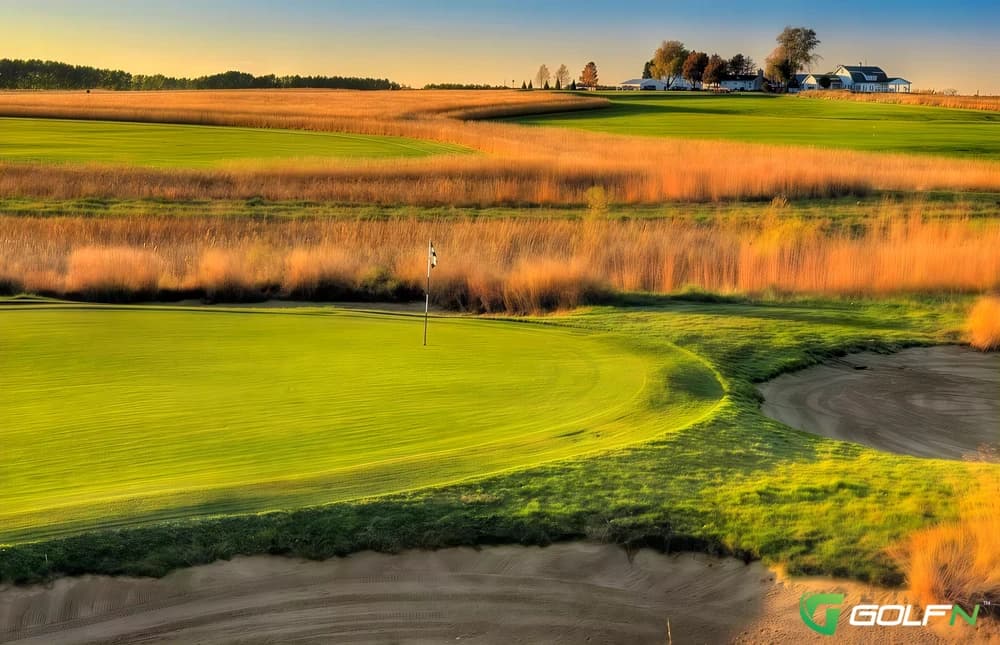 Shinnecock Hills(1-9)-Black Sheep Golf Club in Sugar Grove, Illinois — private, 27-hole golf course, designed by David Esler (2002)