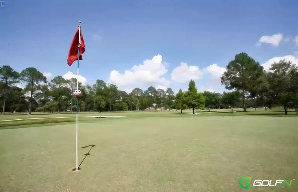 Bayou Bend Country Club in Crowley, Louisiana — semi-private, 18-hole golf course