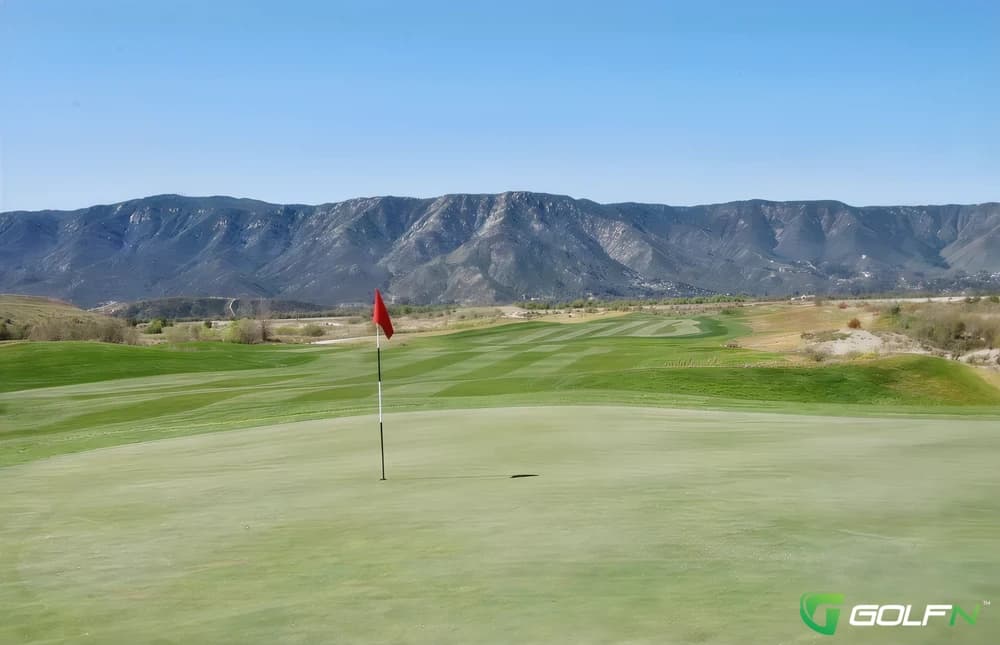 Links At Summerly in Lake Elsinore, California — public, 18-hole golf course, designed by Cal Olson (2008)