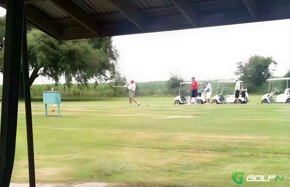 Bayouside Golf Club in Napoleonville, Louisiana — semi-private, 9-hole golf course
