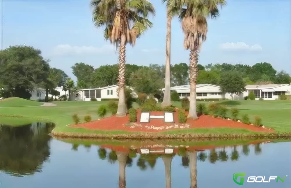 Hamptons Golf Club in Auburndale, Florida — semi-private, 18-hole golf course, designed by Len DeBoer (1991)