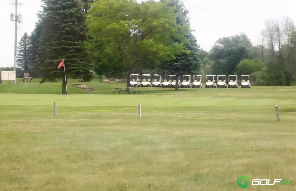 Willow Tree Golf Course in Liberal, Kansas — public, 18-hole golf course, designed by Frank Winarski