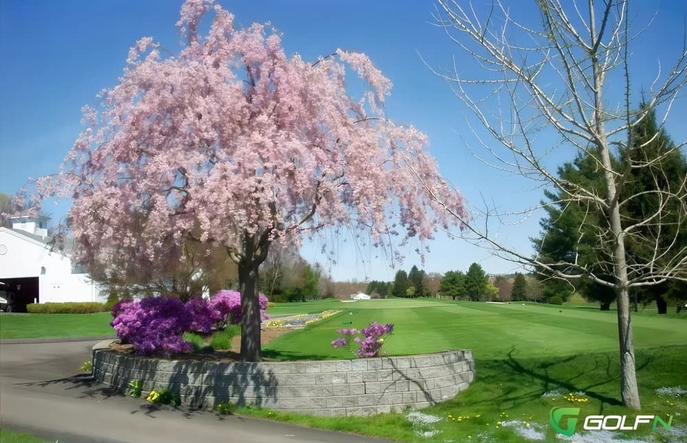 Watertown Golf Club in Watertown, Connecticut — private, 18-hole golf course, designed by Geoffrey Cornish (1973)