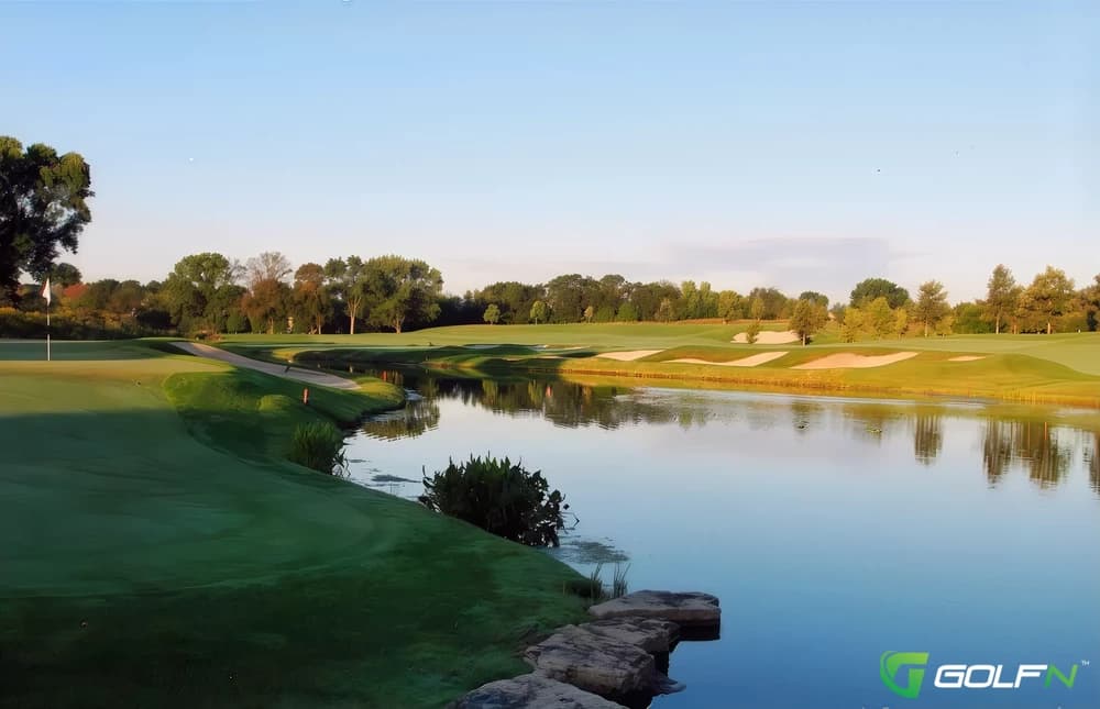 Red - Butterfield Country Club in Oak Brook, Illinois — private, 27-hole golf course, designed by William Langford (1920)